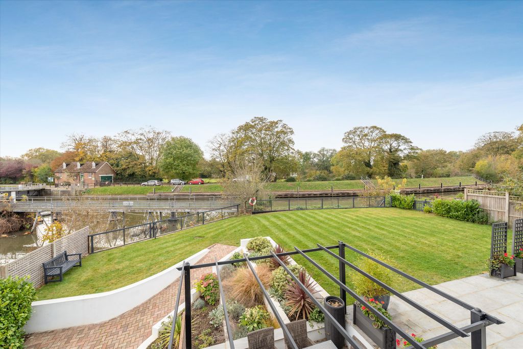 Additional image 21 of 4 bed detached house to rentHam Island, Old Windsor, Windsor, Berkshire SL4