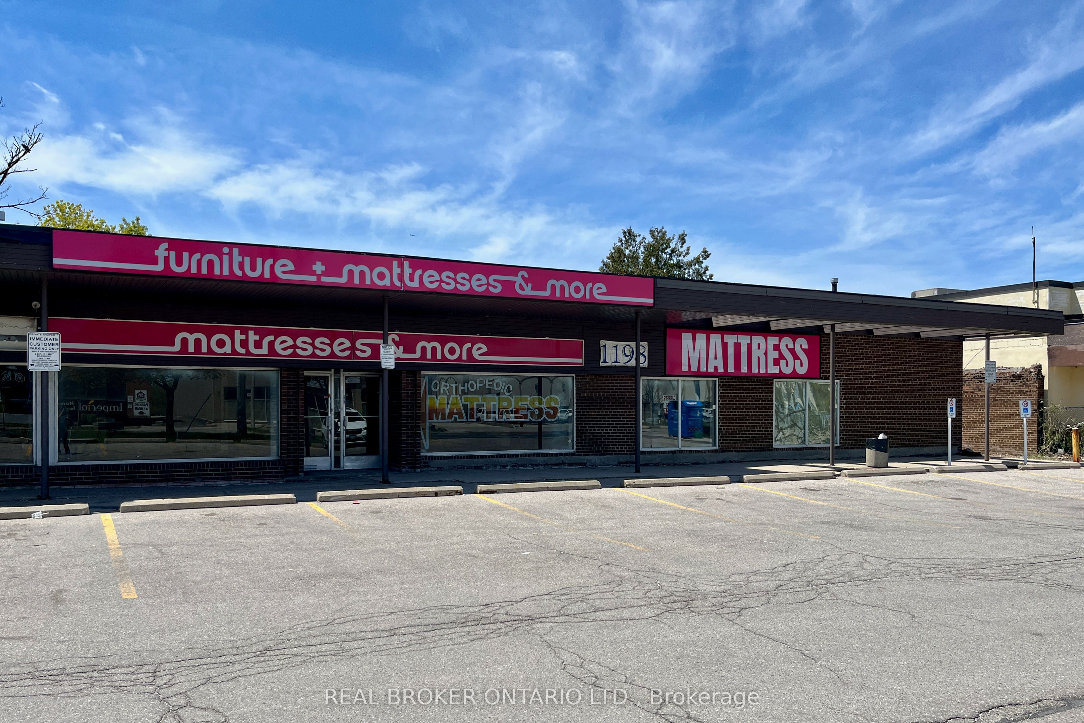 1198 Kennedy Road, Toronto, ON, M1P 2L1