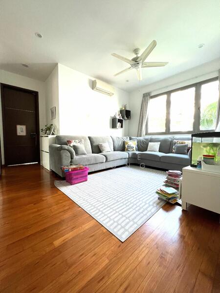 Chartwell Drive photo 5