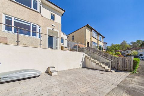 Dougalston Gardens South, Milngavie, Glasgow G62
