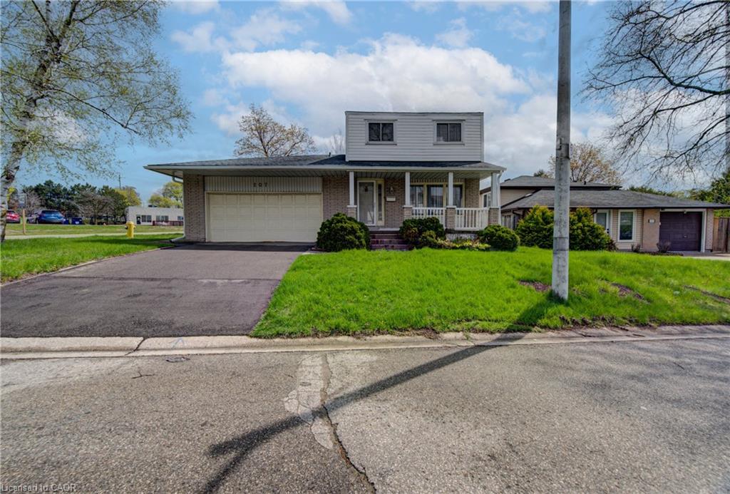 207 Linden Drive, Cambridge, ON, N3H 4Y1