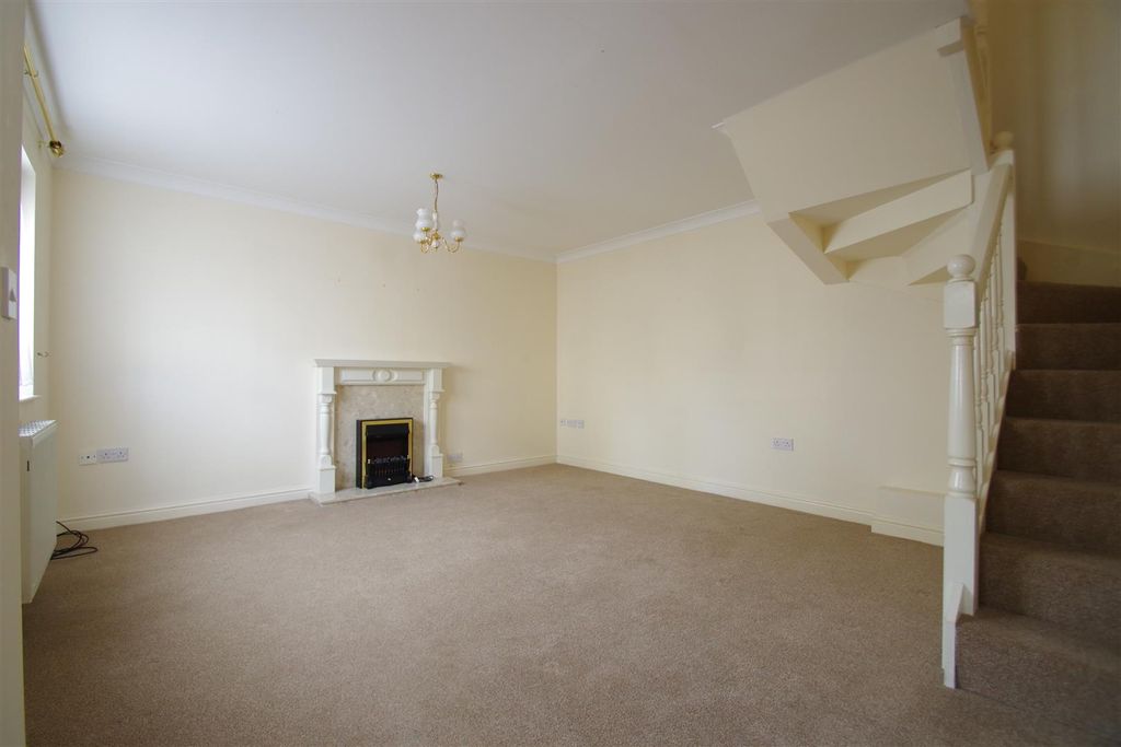 2 bed end terrace house to rentSt Johns Road, Shanklin PO37