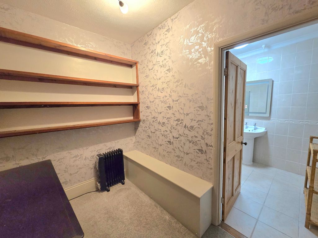 Additional image 7 of 2 bed maisonette to rentLower Market Street, Penryn TR10