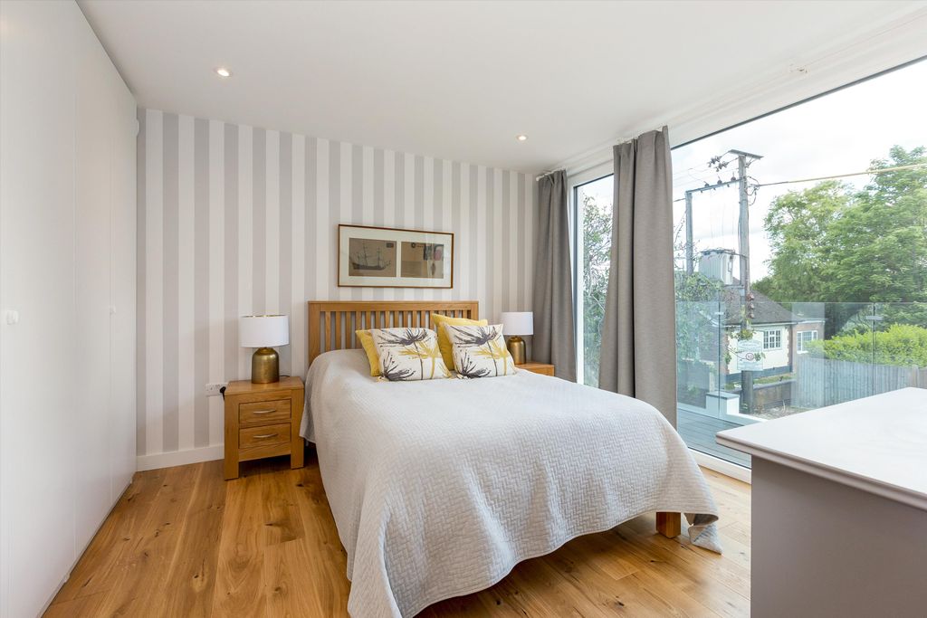 Additional image 12 of 4 bed detached house to rentHam Island, Old Windsor, Windsor, Berkshire SL4