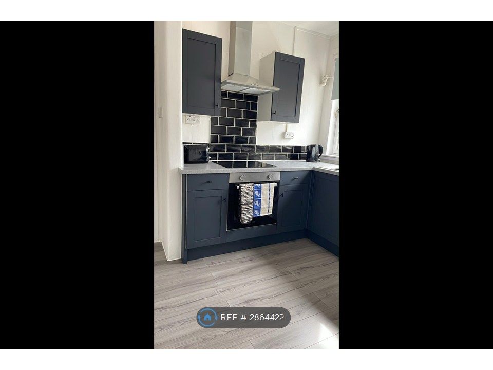 3 bed flat to rentAlexander Avenue, Grangemouth FK3