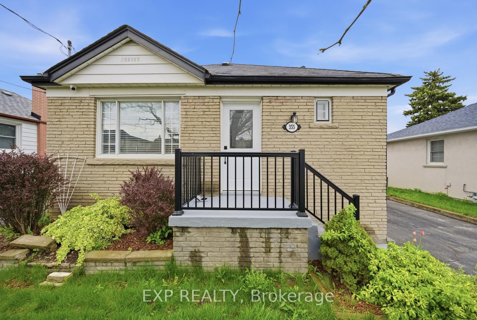 355 Culford Road, Toronto, ON, M6L 2V8