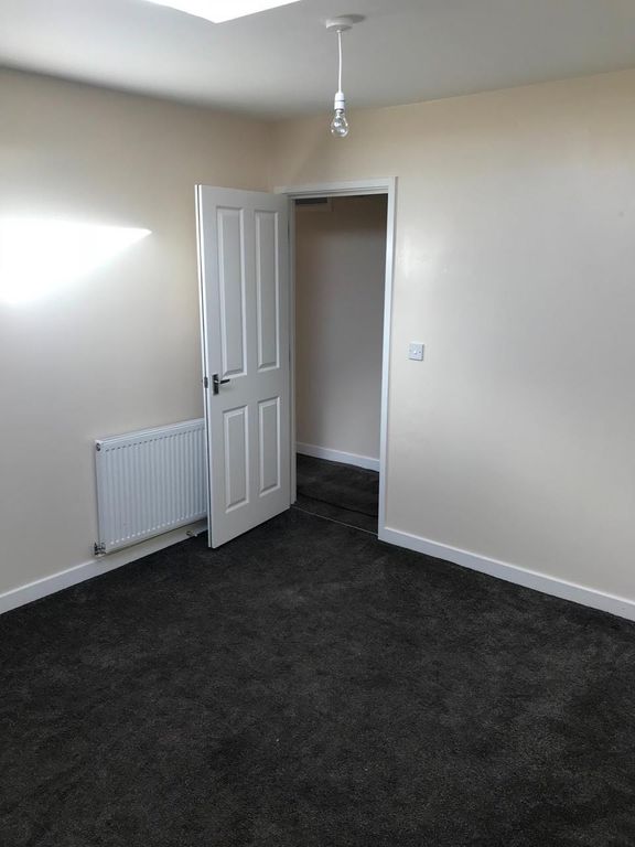 Additional image 5 of 3 bed flat to rentDimond Street, Pembroke Dock SA72
