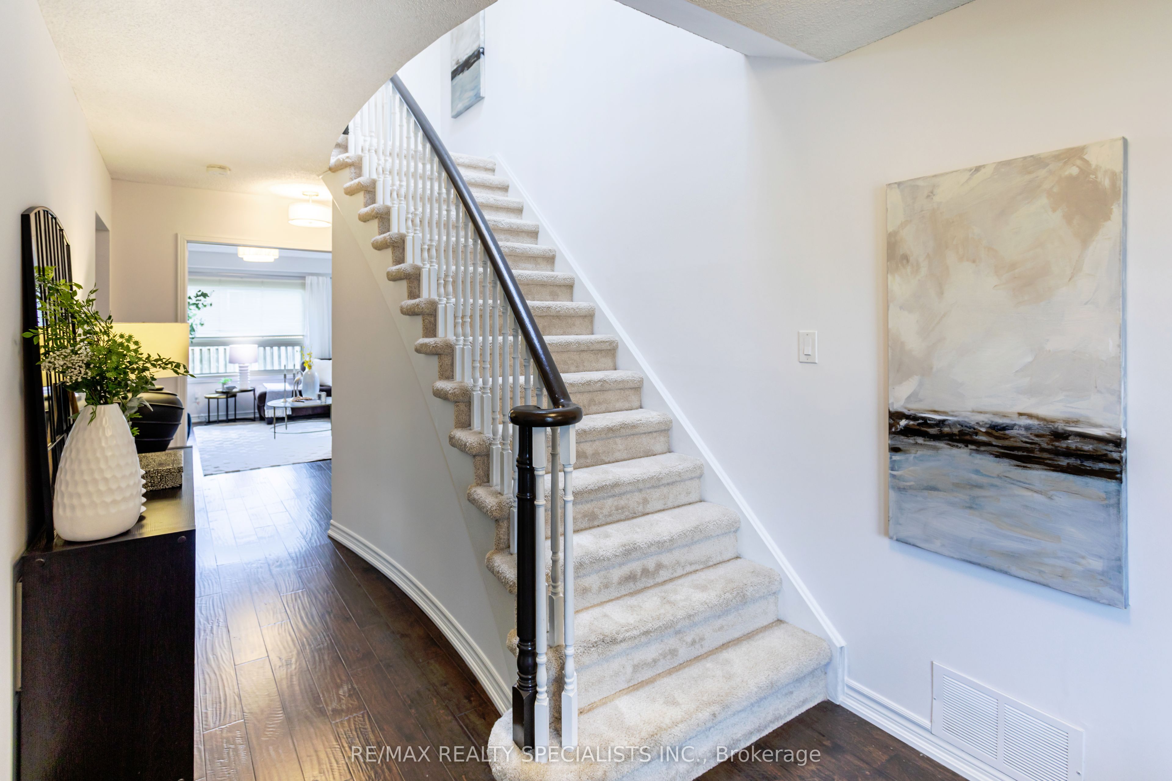 Additional image 3 of 6363 Osprey Boulevard, Mississauga, ON, L5N 6G7
