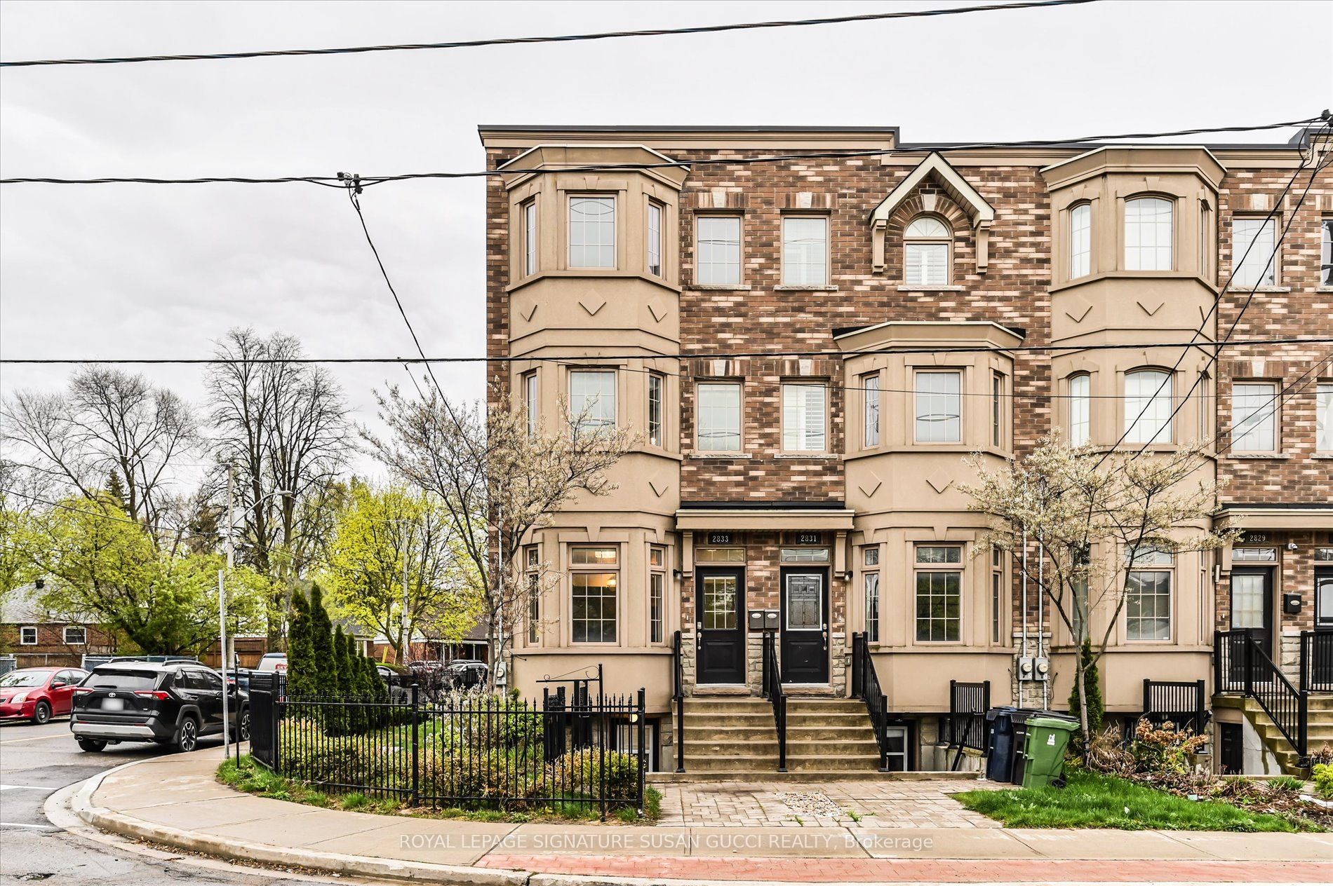 2833 St. Clair Avenue E, Toronto, ON, M4B 1N3
