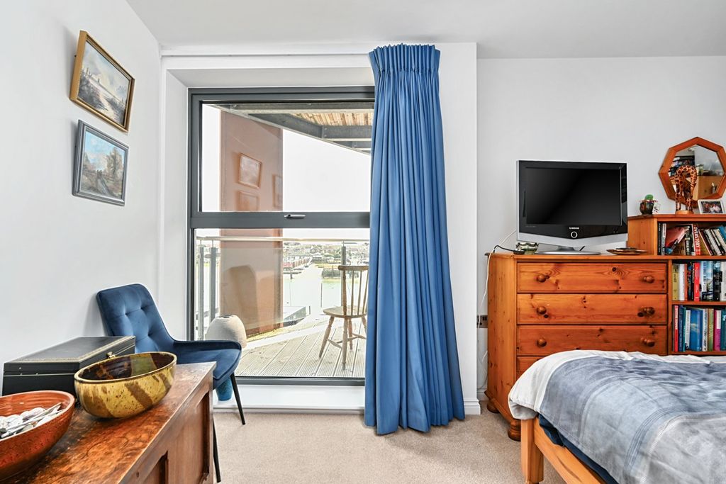 Additional image 16 of 3 bed flat to rentMariner Point, 83 Brighton Road, Shoreham BN43