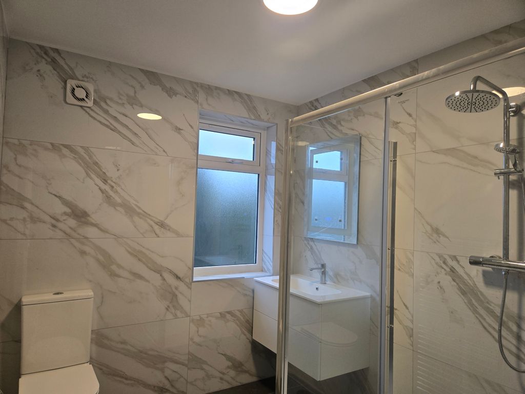 Additional image 6 of 3 bed terraced house to rentColwood Gardens, Colliers Wood SW19