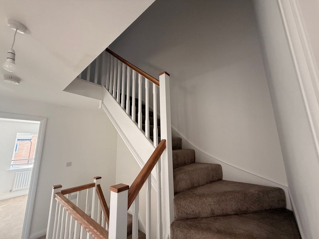 Additional image 16 of 4 bed detached house to rentCelandine Gardens, Priors Hall Park, Corby NN17
