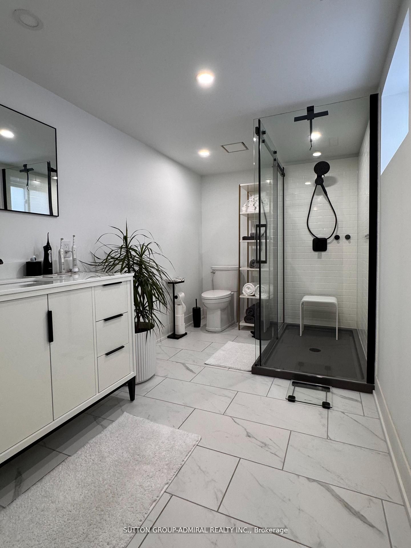Additional image 4 of Lower-6 Frankfort Avenue, Toronto, ON, M6L 2Y2