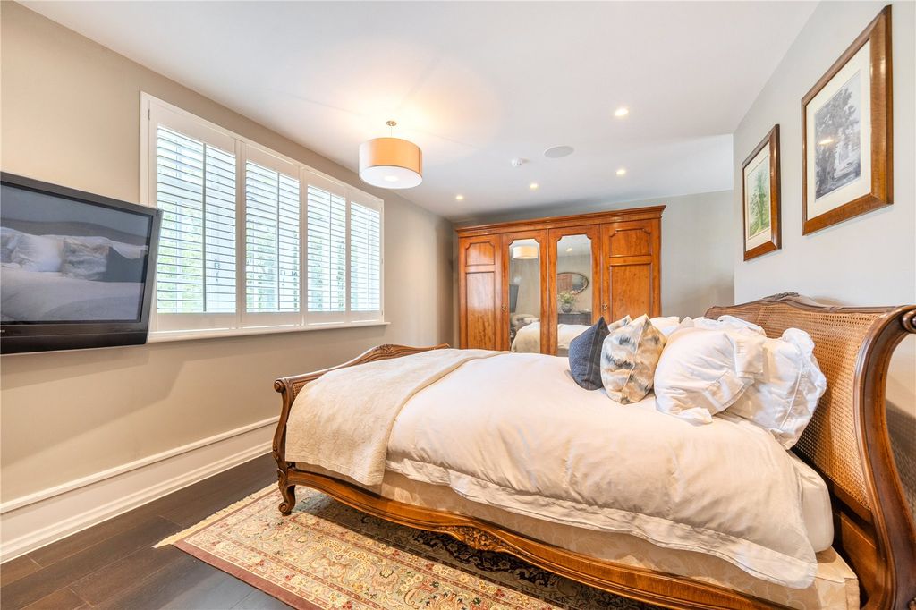 Additional image 42 of 6 bed detached house for salePriory Drive, Stanmore HA7