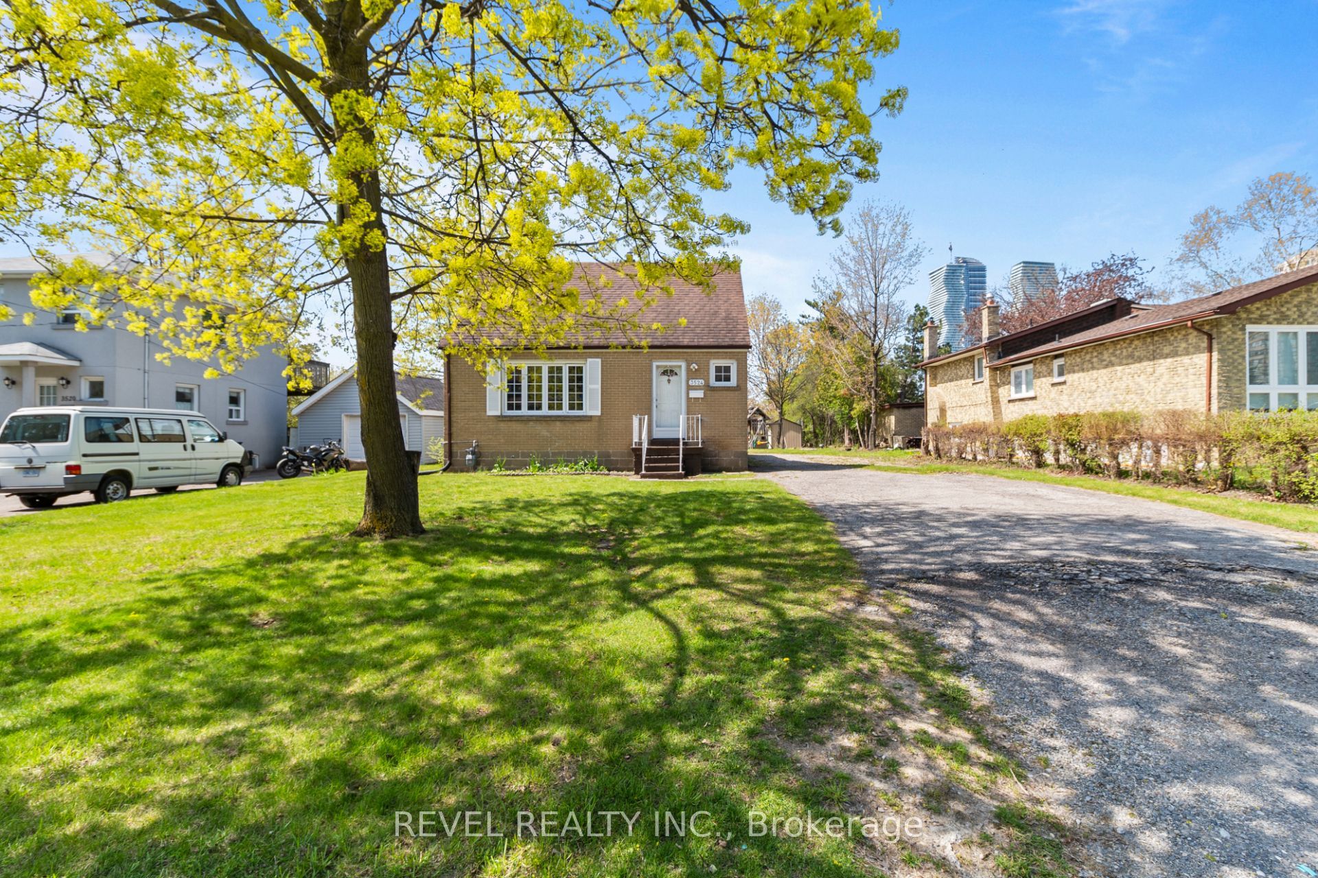3524 Joan Drive, Mississauga, ON, L5B 1T8