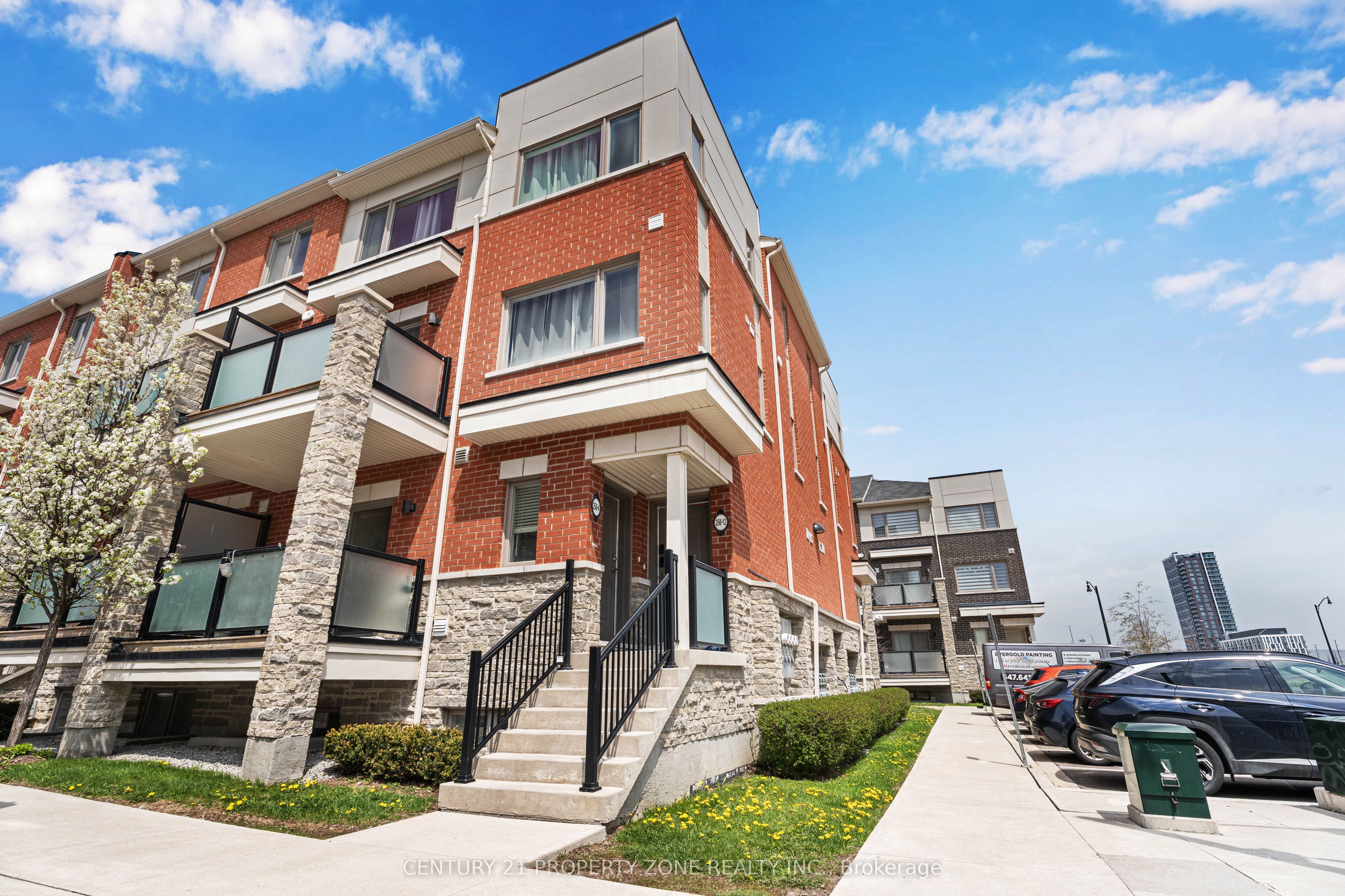 4-250 Lagerfeld Drive, Brampton, ON, L7A 5G9