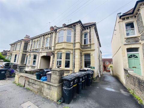 North Road, St. Andrews BS6