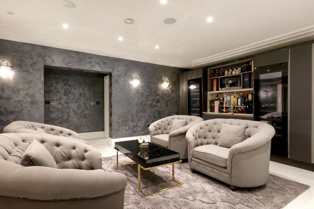 Additional image 13 of 6 bed detached house for saleValley Way, Gerrards Cross SL9
