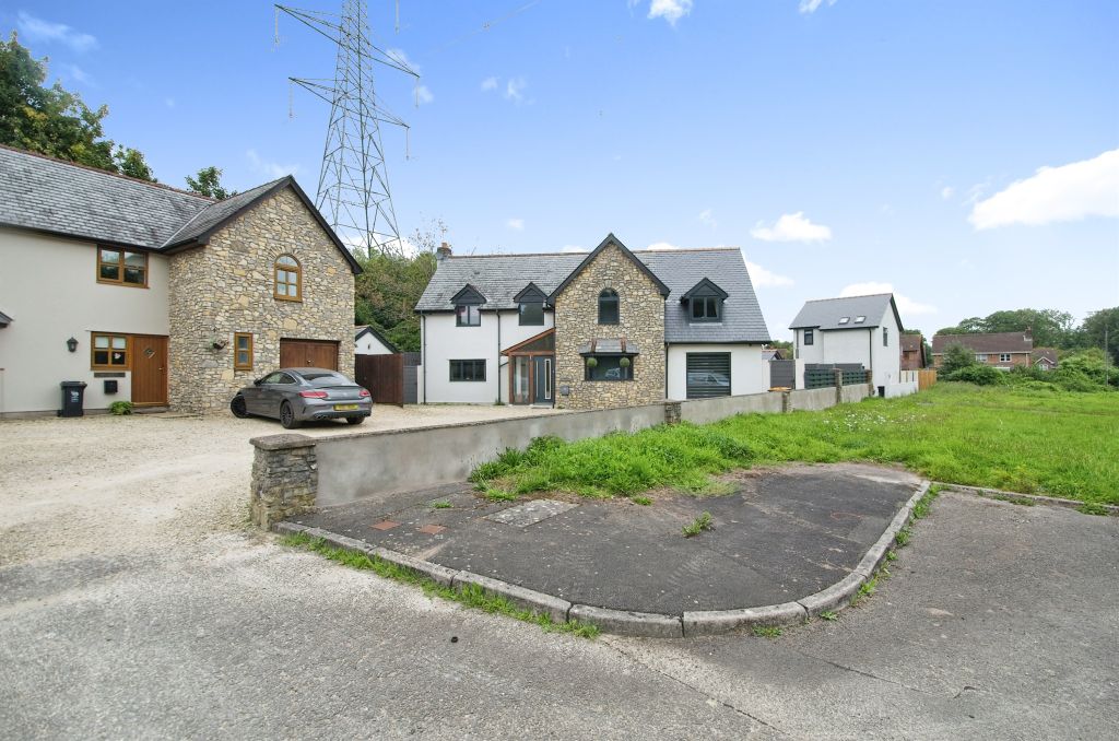 Additional image 4 of 4 bed property to rentBlacksmiths Way, Newport NP10