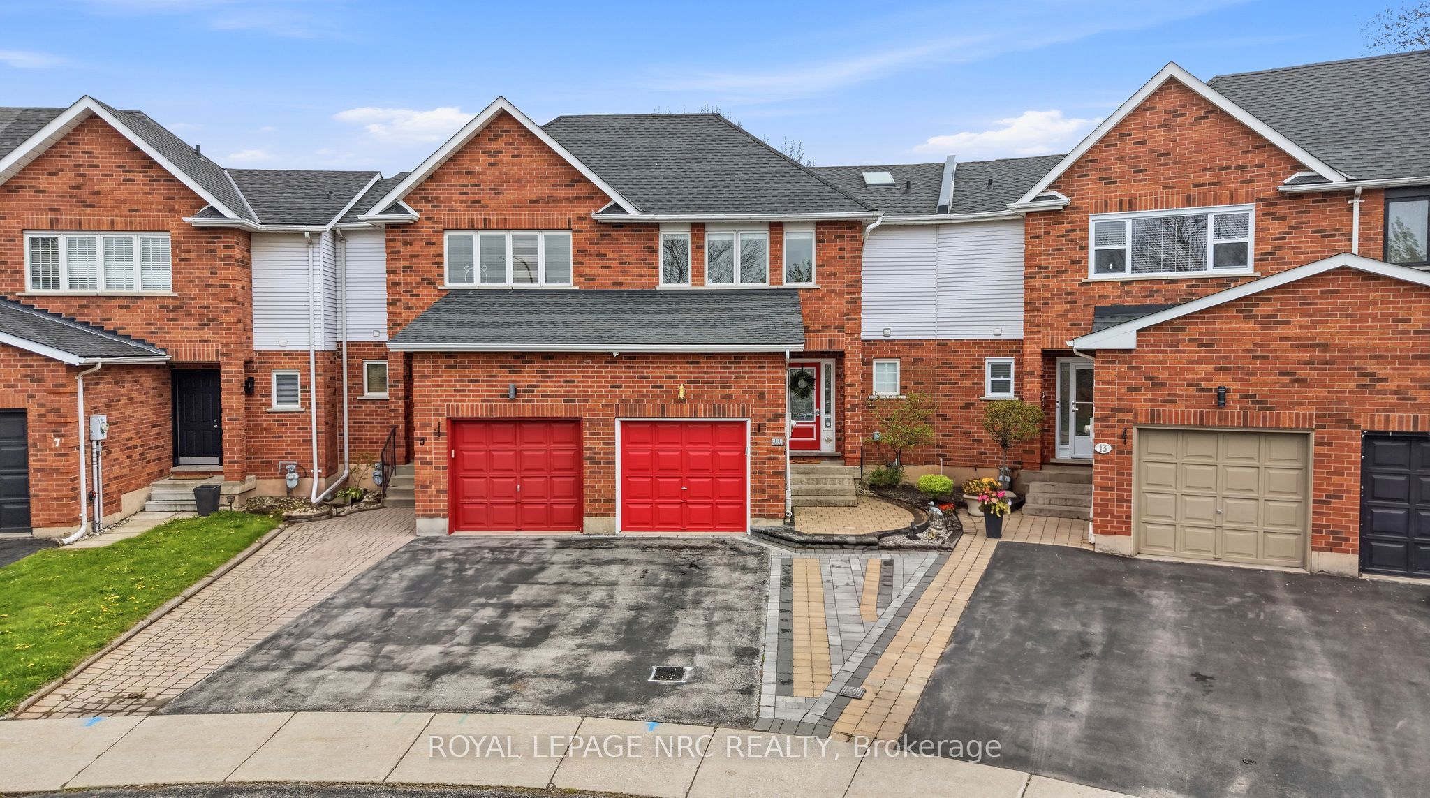 11 Tomahawk Drive, Grimsby, ON, L3M 5G4