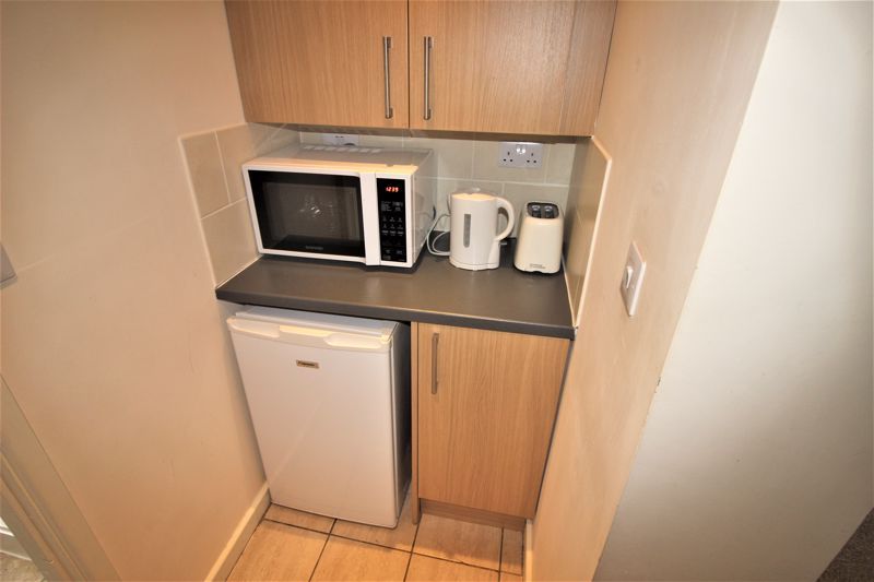 Additional image 2 of 1 bed flat to rentOne Bed Studio Flat To Let, All Bills Included, Albion Street, Town Centre SN1