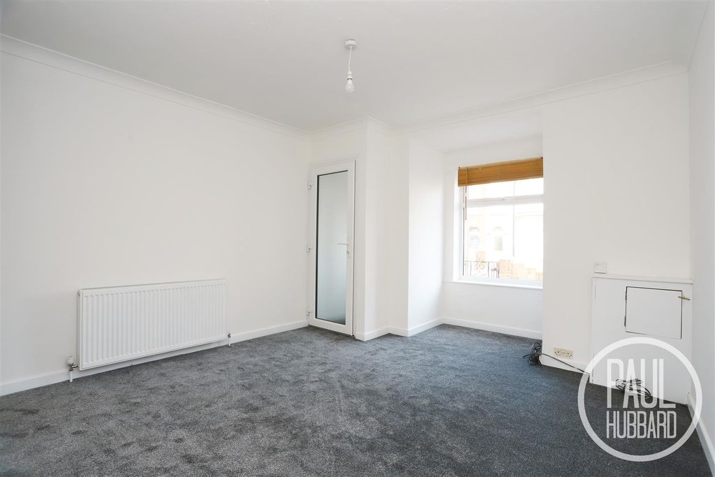 Additional image 2 of 3 bed terraced house to rentSt. Peters Street, Lowestoft NR32