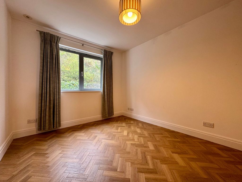 Additional image 11 of 2 bed flat to rent30 West Park Apartments, St Helier JE2