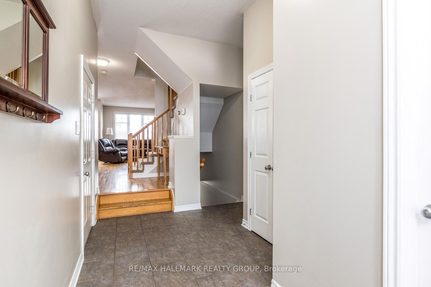 Additional image 5 of 266 Horseshoe Crescent, Ottawa, ON, K2S 0B7