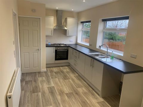Eltham Drive, Nottingham NG8