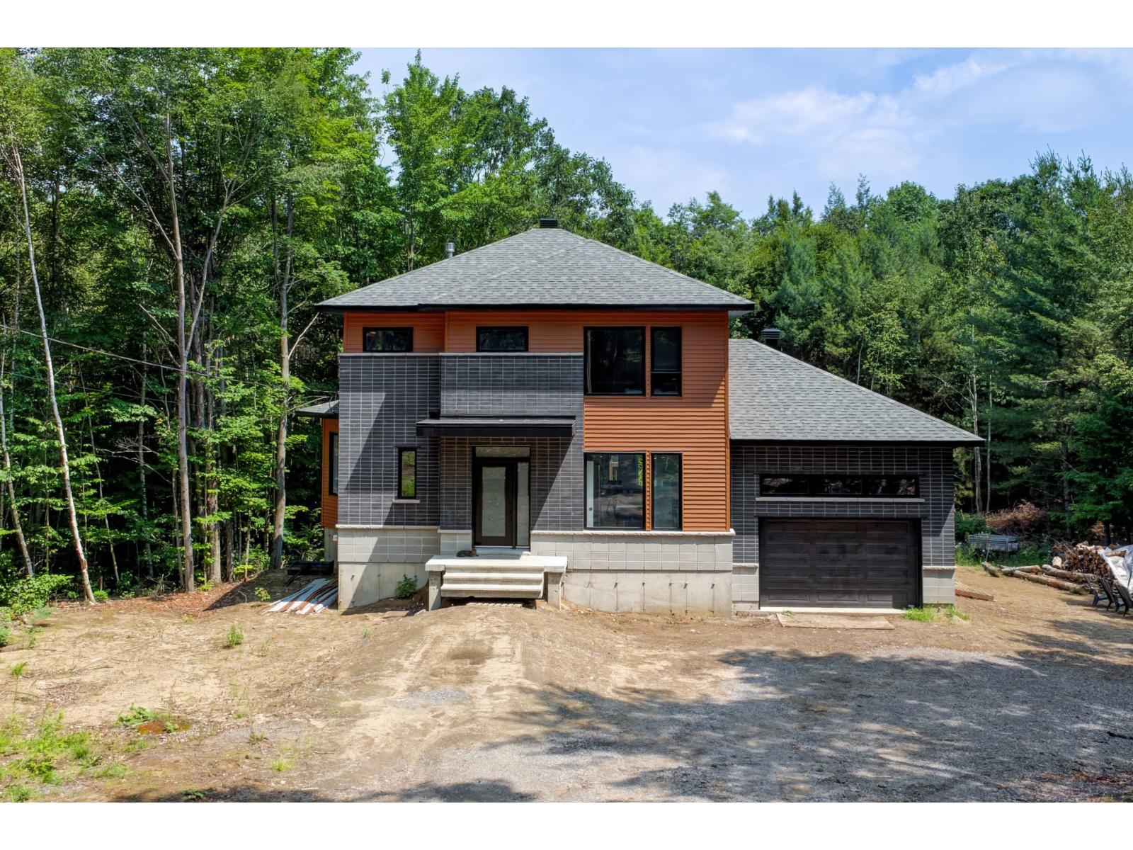 3200 Rue Pelletier