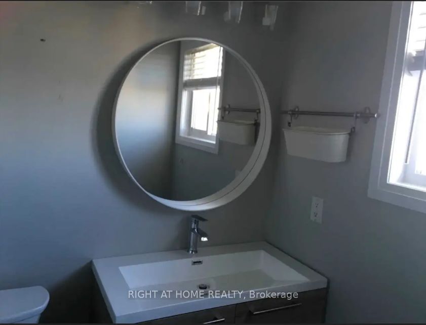 28 Bloomington Drive, Cambridge, ON, N1P 1J4 photo 4