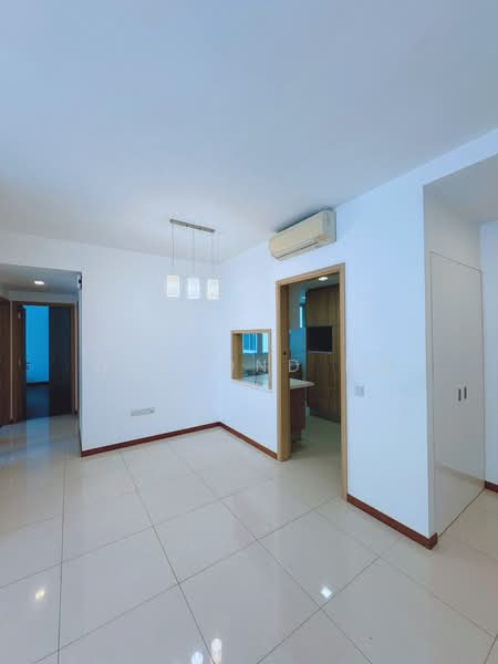 50 Lakeside Drive photo 3