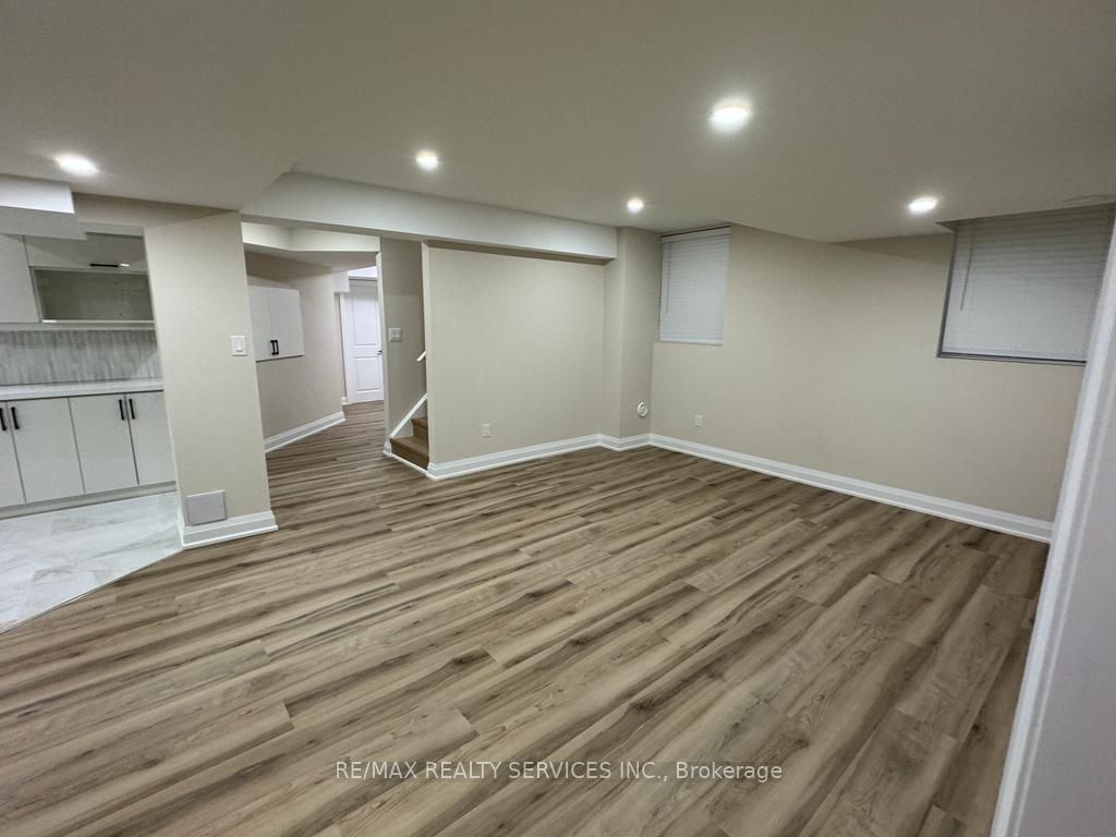 Additional image 5 of Basement-21 Copperhill Heights, Barrie, ON, L9J 0L1