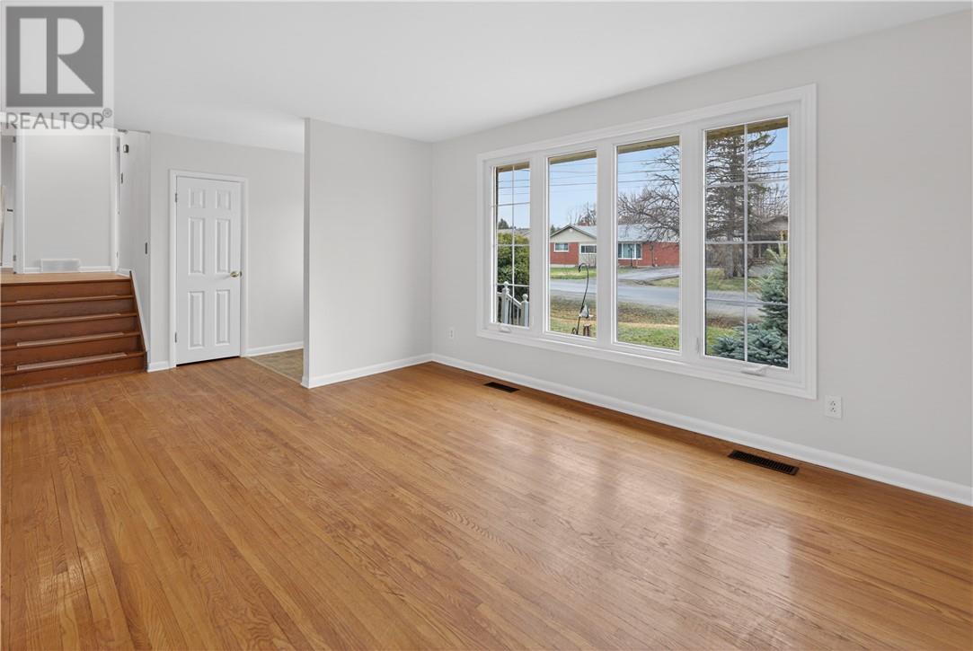 Additional image 2 of 55 Kipling Court, Sudbury, ON, P3A1E2