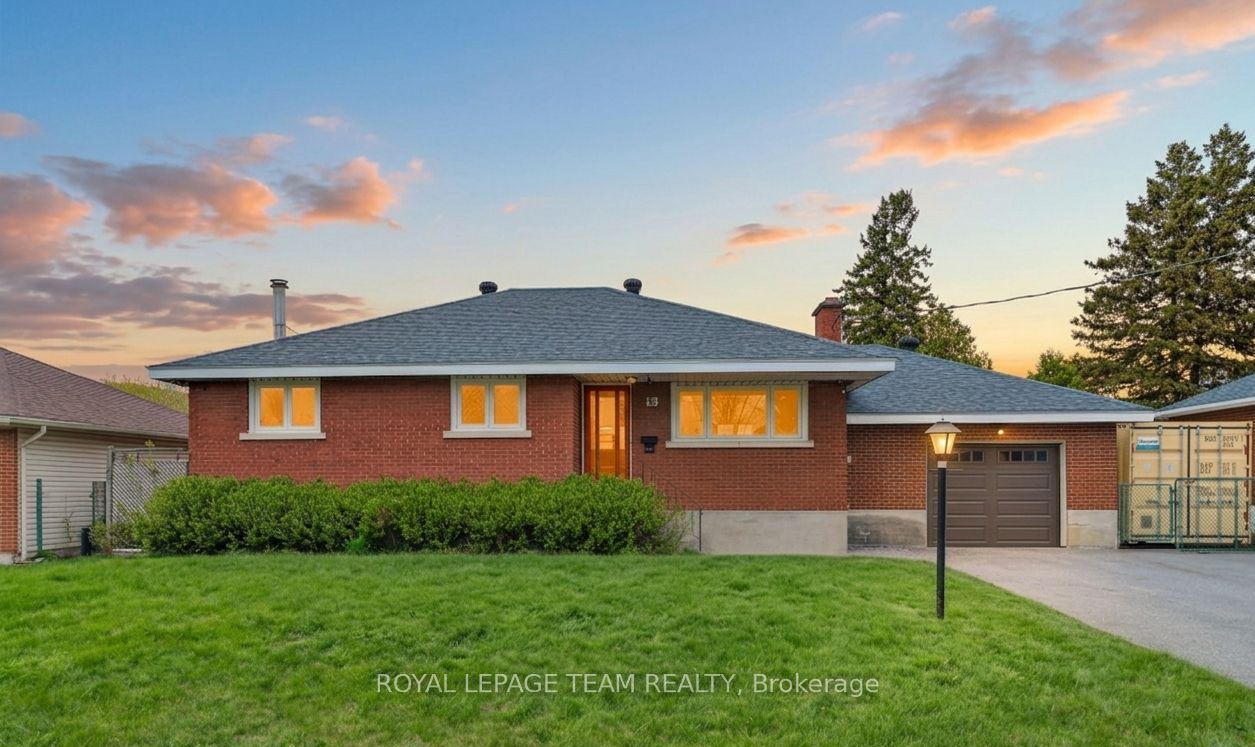 15 Donna Street, Ottawa, ON, K2G 2V5