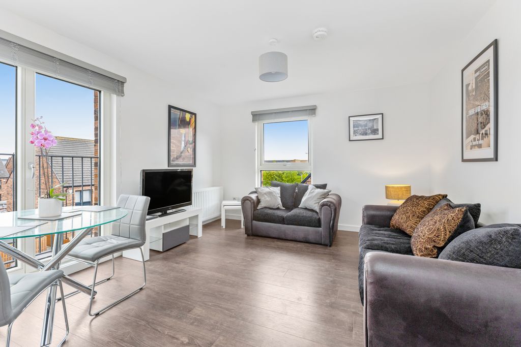 Additional image 2 of 2 bed flat for sale21/8 Muirhouse Parkway, Muirhouse, Edinburgh EH4