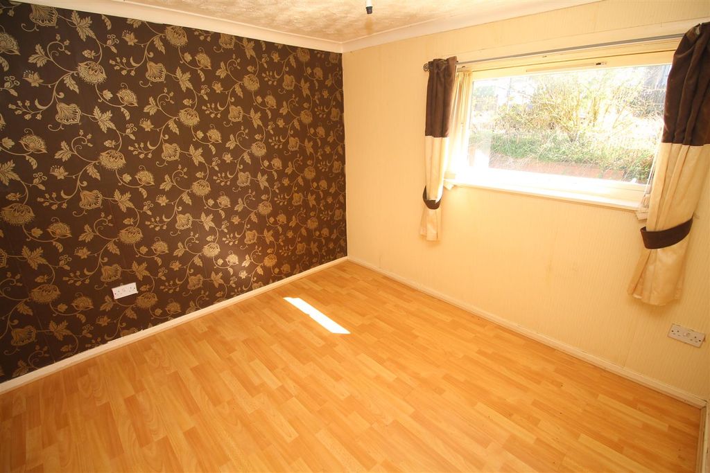 Additional image 8 of 3 bed flat for saleKilcreggan View, Greenock PA15