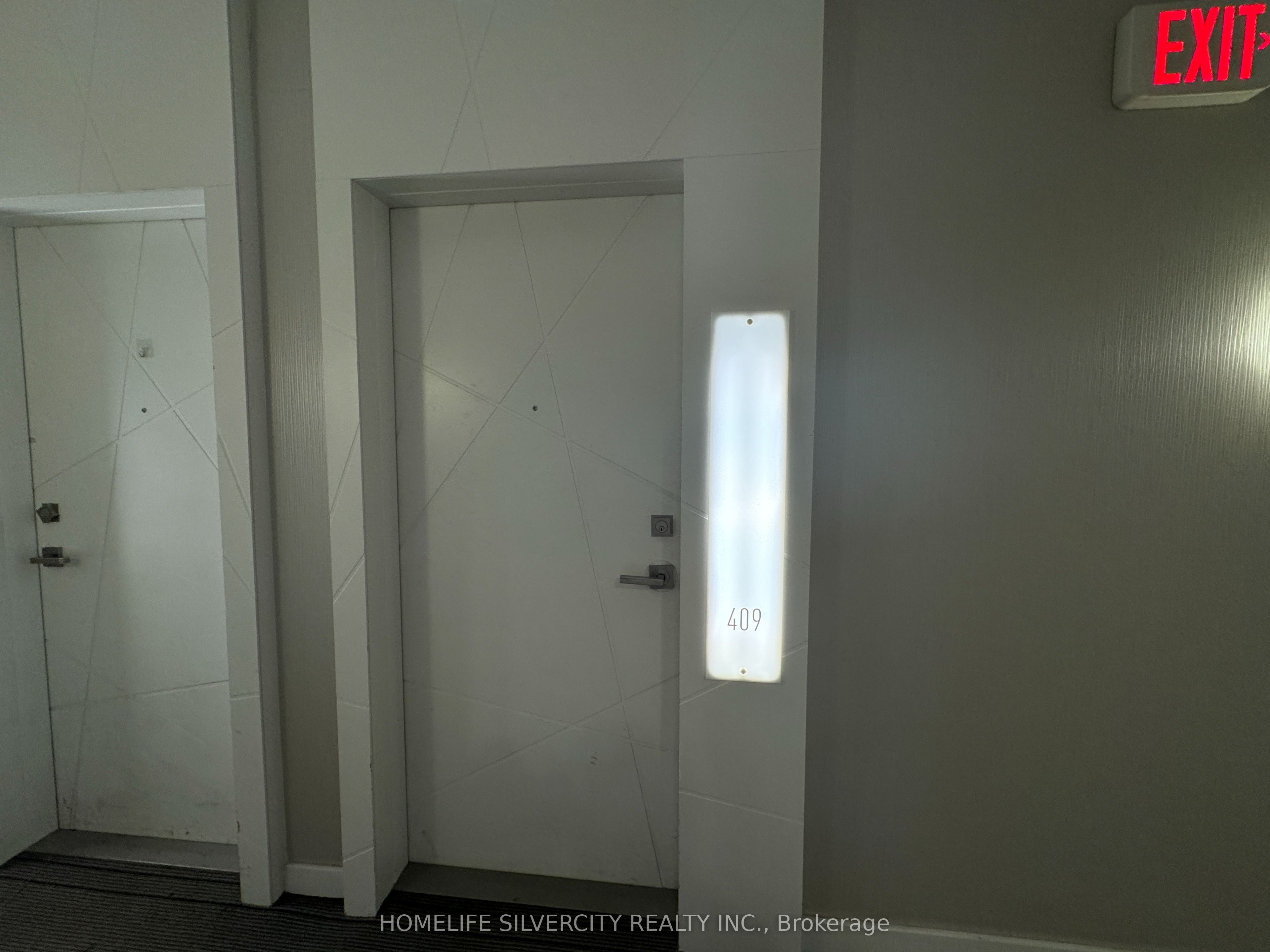 Additional image 4 of 409-14 York Street, Toronto, ON, M5J 0B1