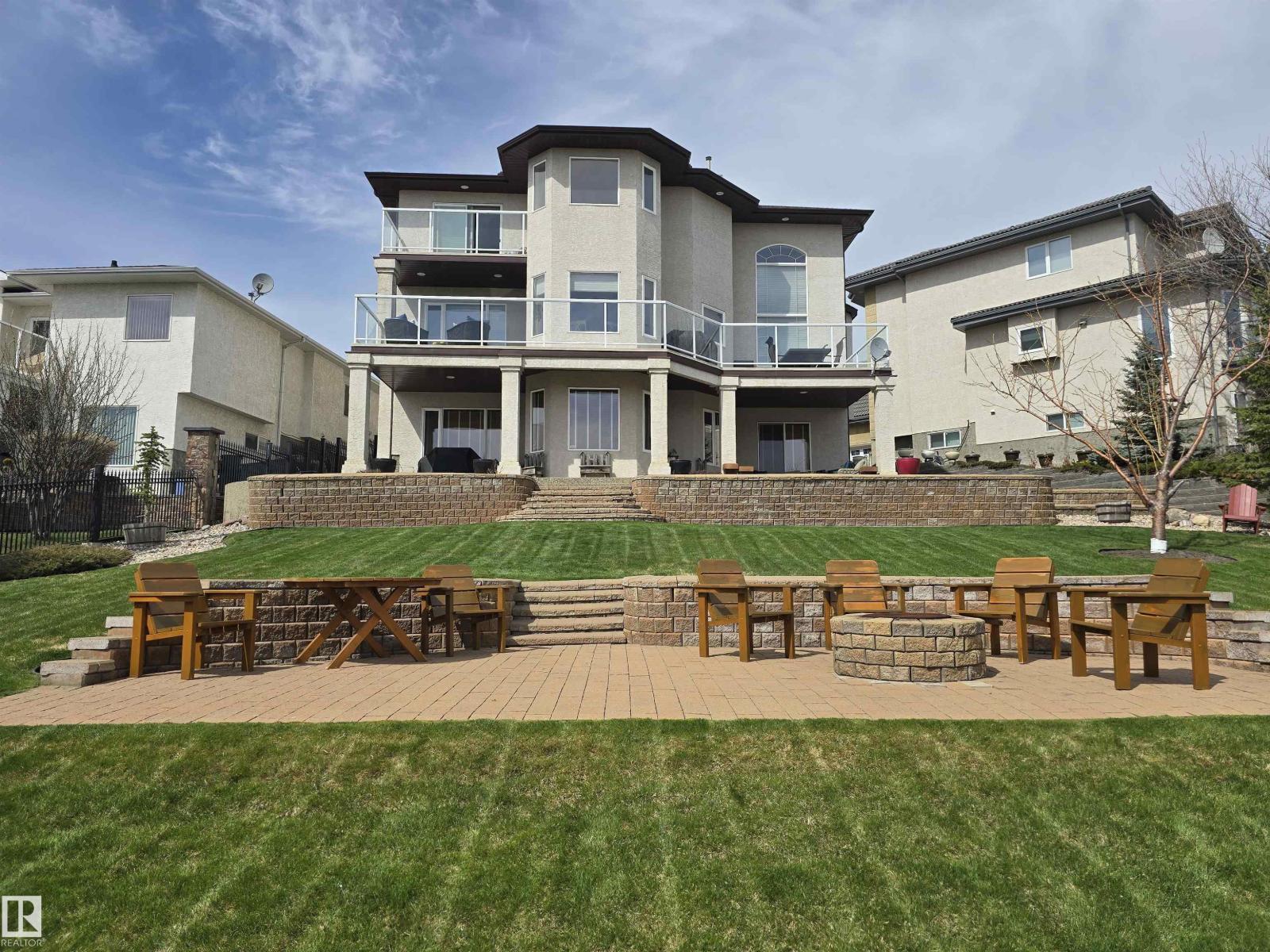 7429 162 Avenue NW, Edmonton, AB, T5Z3S7