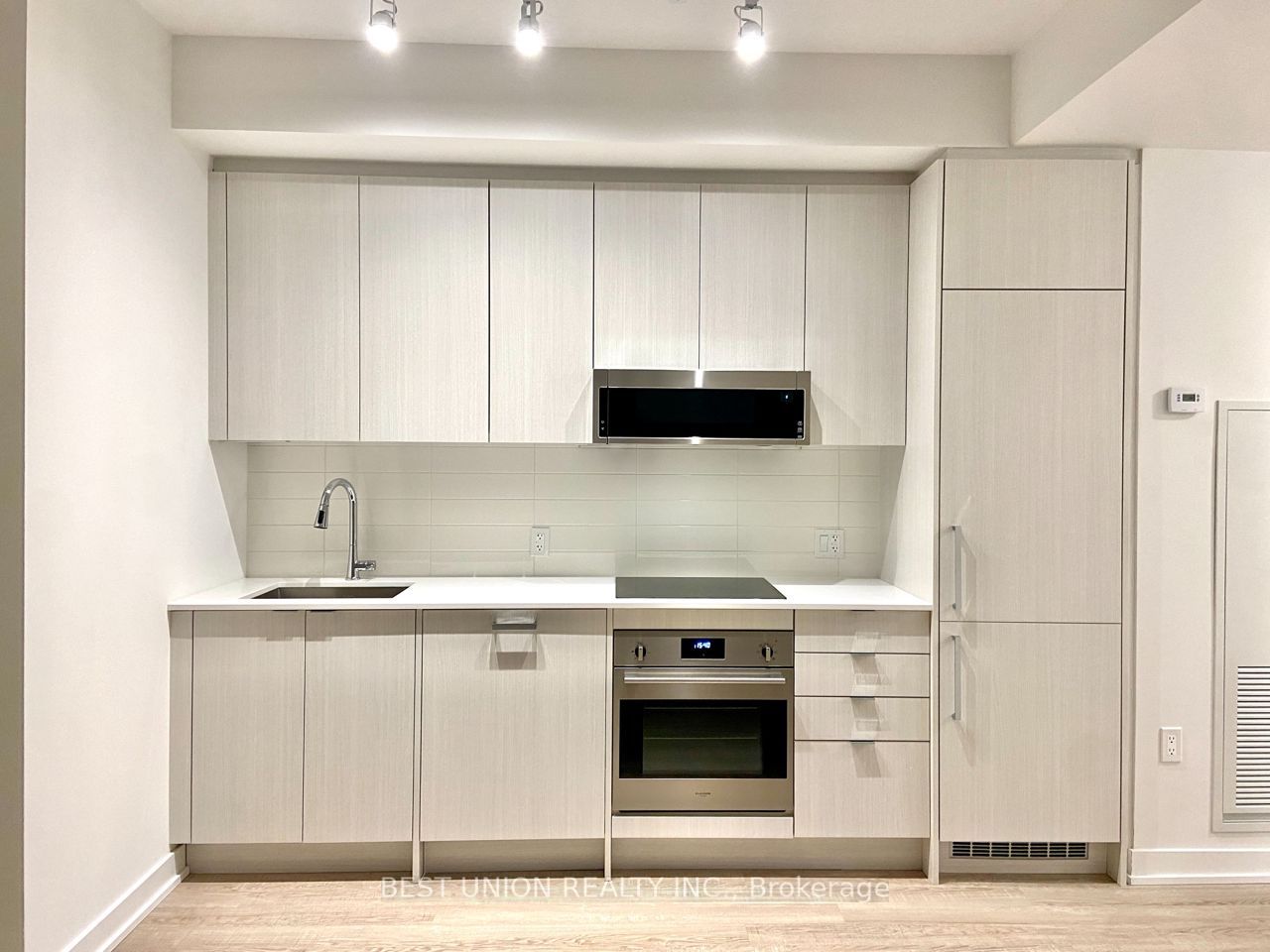 Additional image 2 of 516-250 Lawrence Avenue W, Toronto, ON, M5M 1B1