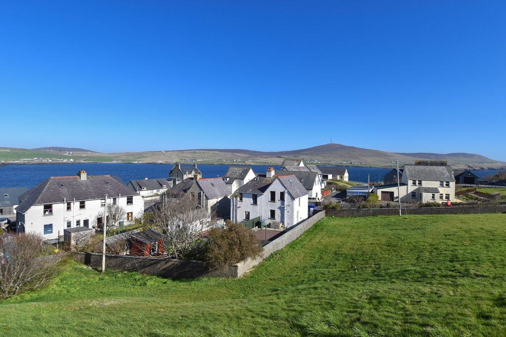 2 bed semi-detached house for saleGressy Loan, Lerwick, Shetland ZE1