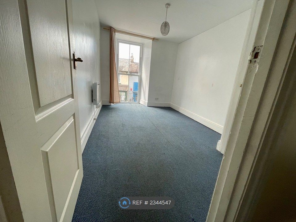 Additional image 7 of 3 bed flat to rentBridge Street, Newcastle Emlyn SA38