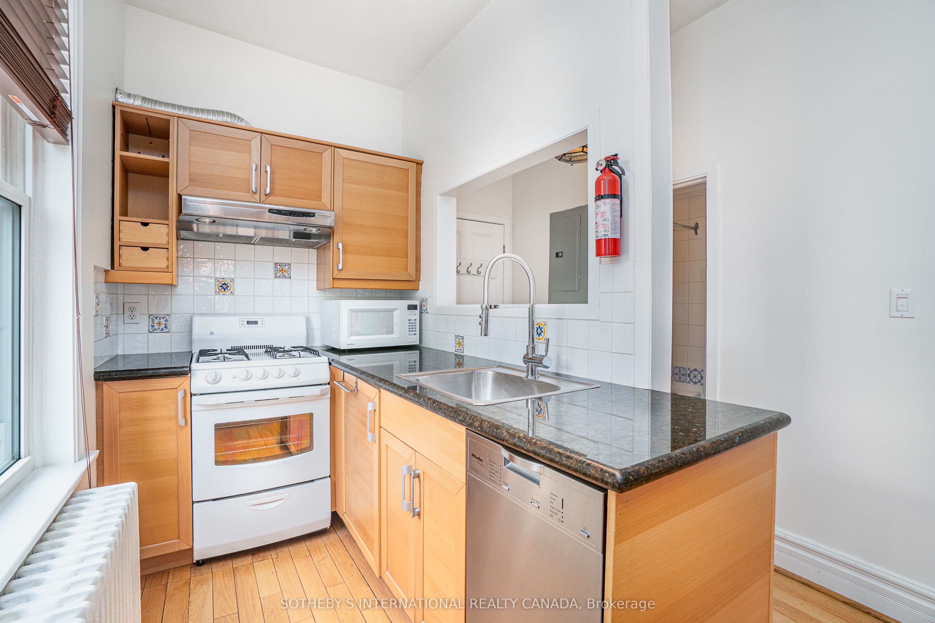 Additional image 3 of #2-225 Major Street, Toronto, ON, M5S 2L4
