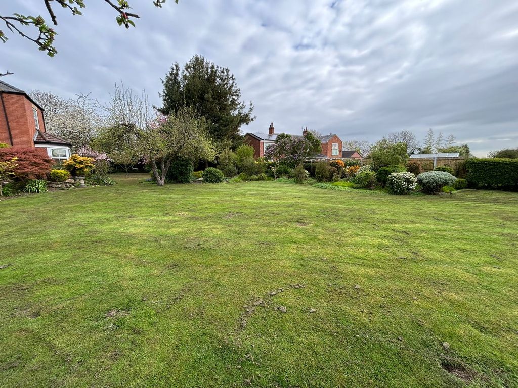 Additional image 28 of 4 bed detached house to rentCastle Road, Cottingham, East Yorkshire HU16