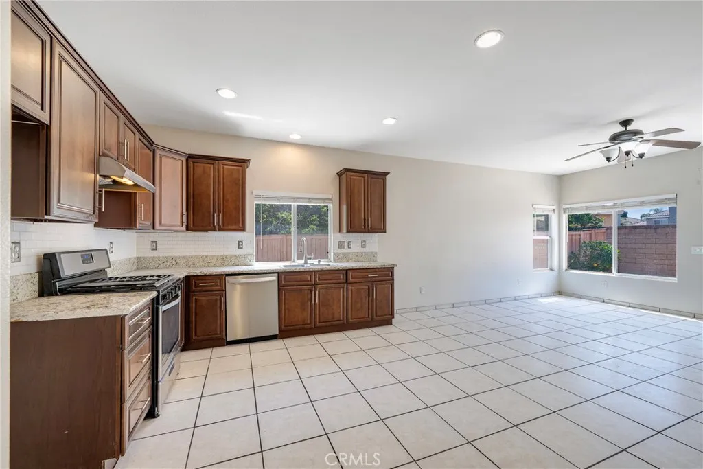Additional image 38 of 15605 Jacara Ln, Moreno Valley, CA 92551