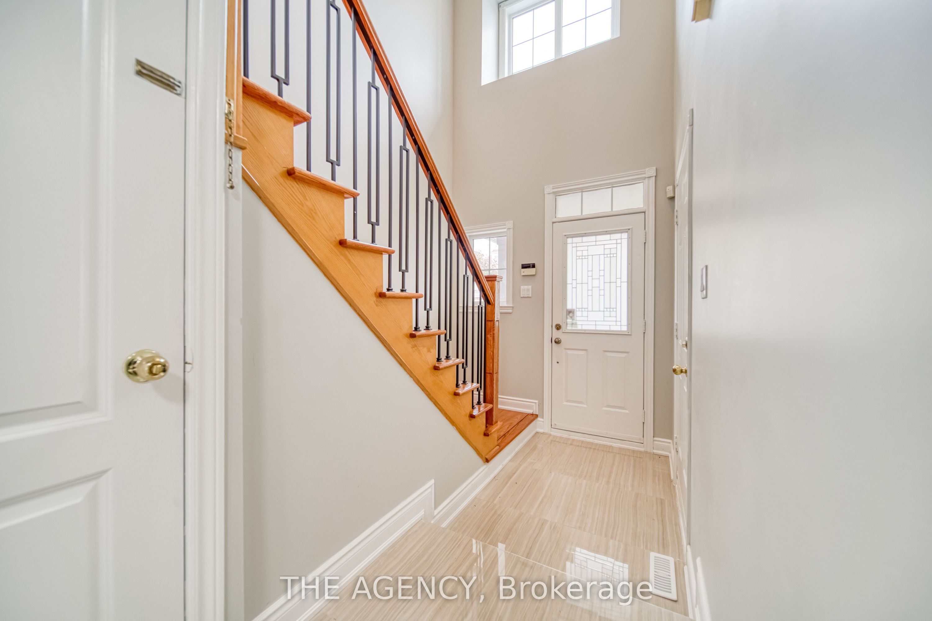 Additional image 3 of Main-48 Chiara Drive, Vaughan, ON, L6A 3K3