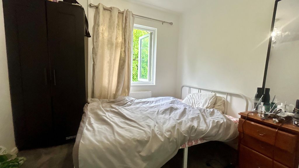 Additional image 4 of 4 bed maisonette to rentBath Road, Reading, Berkshire RG1