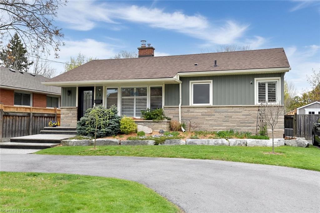 12 Desjardins Avenue, Dundas, ON, L9H 4P9