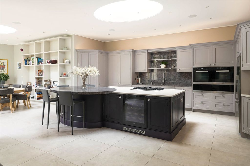 Additional image 5 of 8 bed detached house for saleHurlingham Road, London SW6