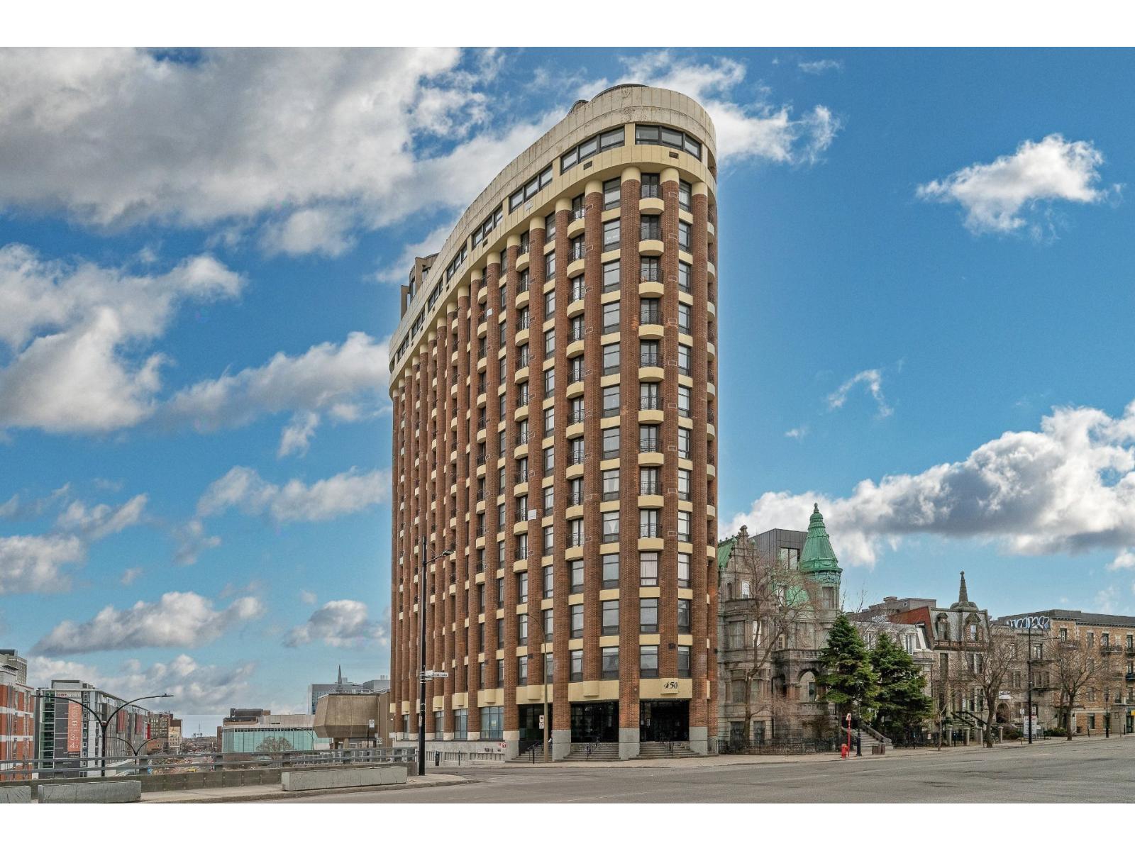 450 Rue Sherbrooke E.